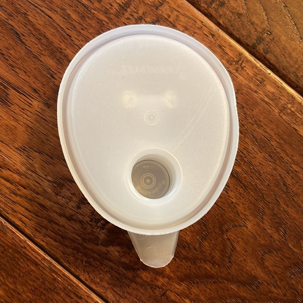 Vintage 1970's Tupperware Sweet Saver with Flip Pour Spout Container - Picture 5 of 9
